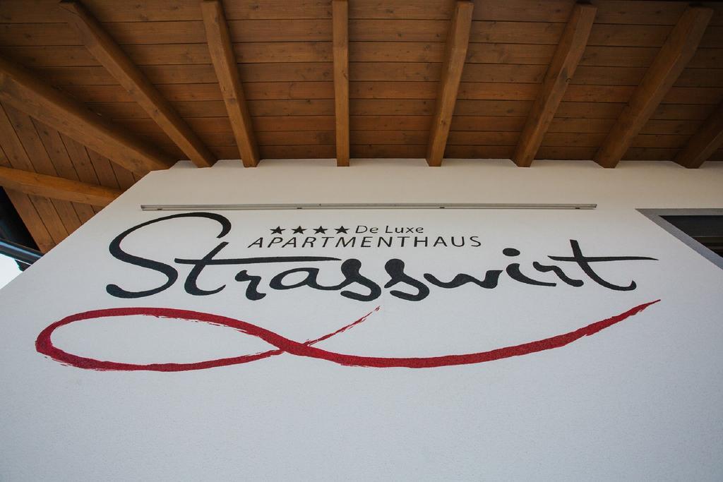 Apartmenthaus Strasswirt De Luxe Tröpolach المظهر الخارجي الصورة